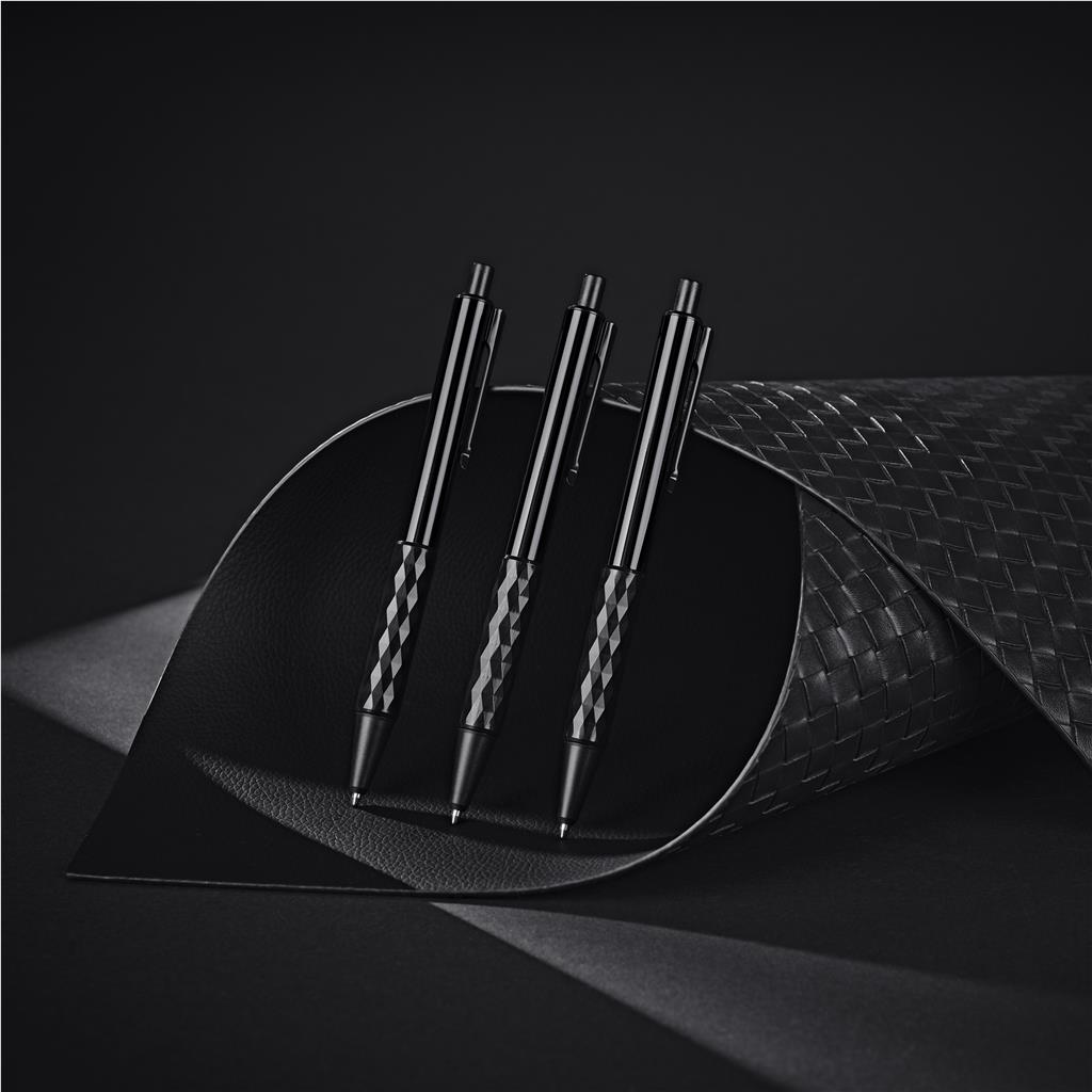 av 19201 lifestyle no logo 1024x1024 1 av 19201 lifestyle no logo 1024x1024 1